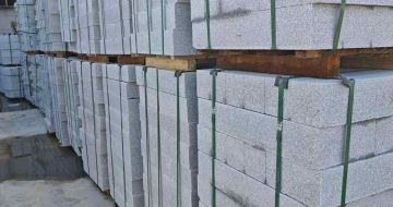 通辽芝麻白路牙石，路侧石