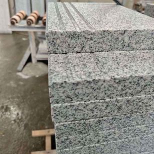 通辽芝麻白楼梯踏步