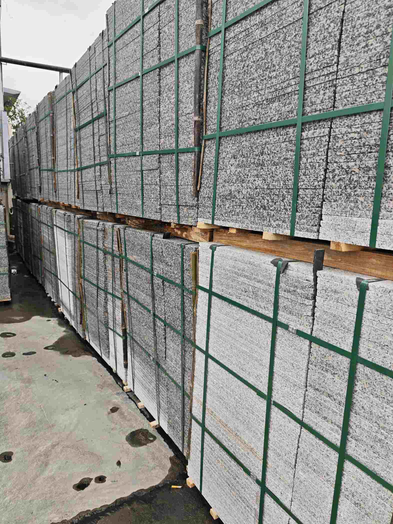 通辽芙蓉白地铺石，石材地铺石