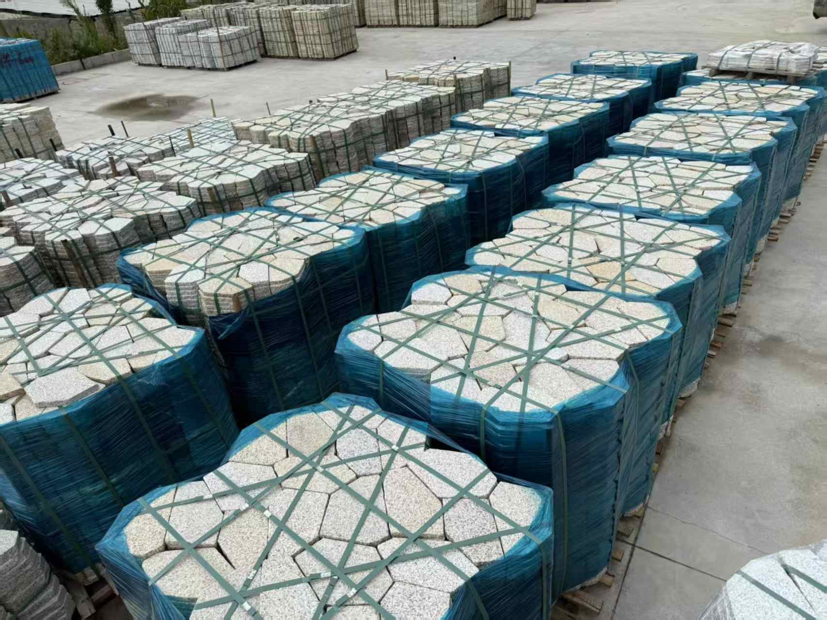 通辽黄金麻冰裂纹 碎拼