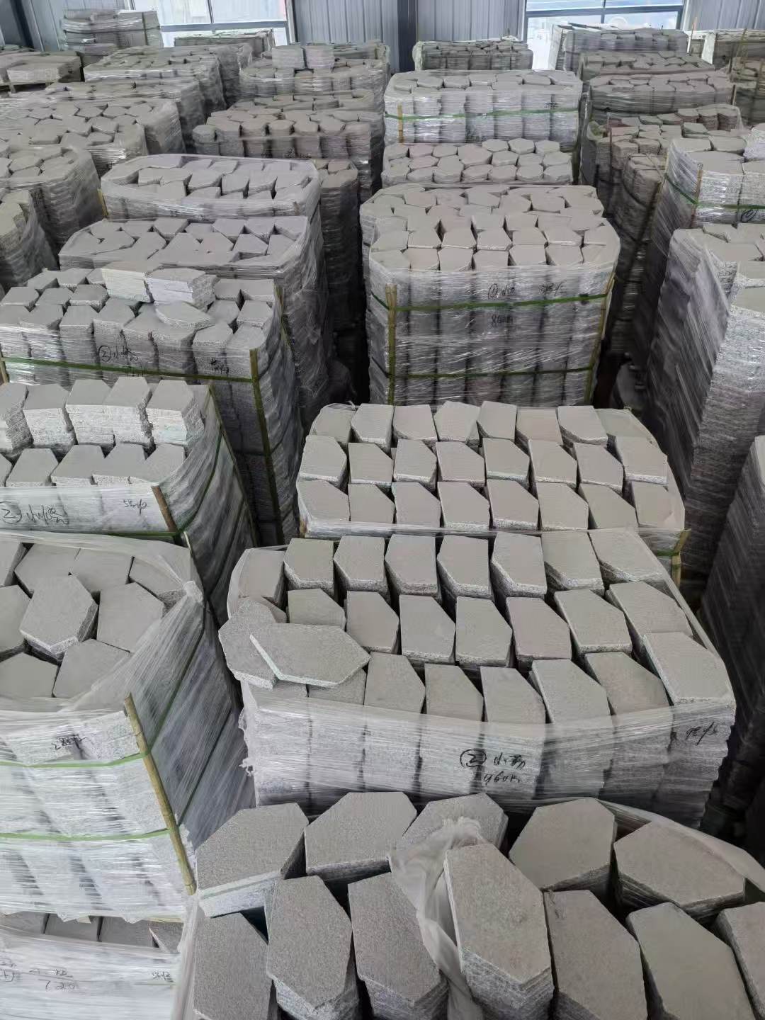 通辽芝麻白石材冰裂纹，碎拼。