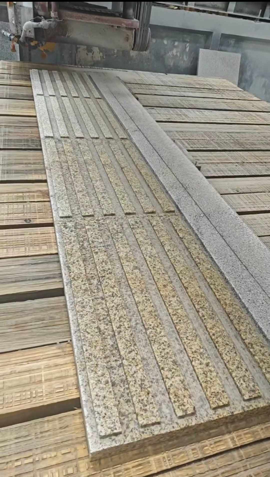 通辽黄金麻盲道石 盲条