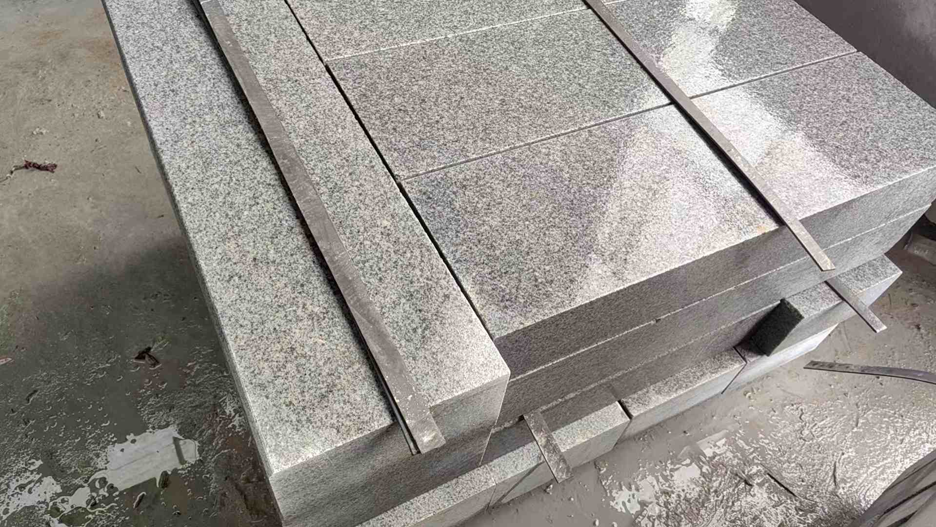 通辽芝麻灰 芝麻白 路牙石 路侧石 马路牙子